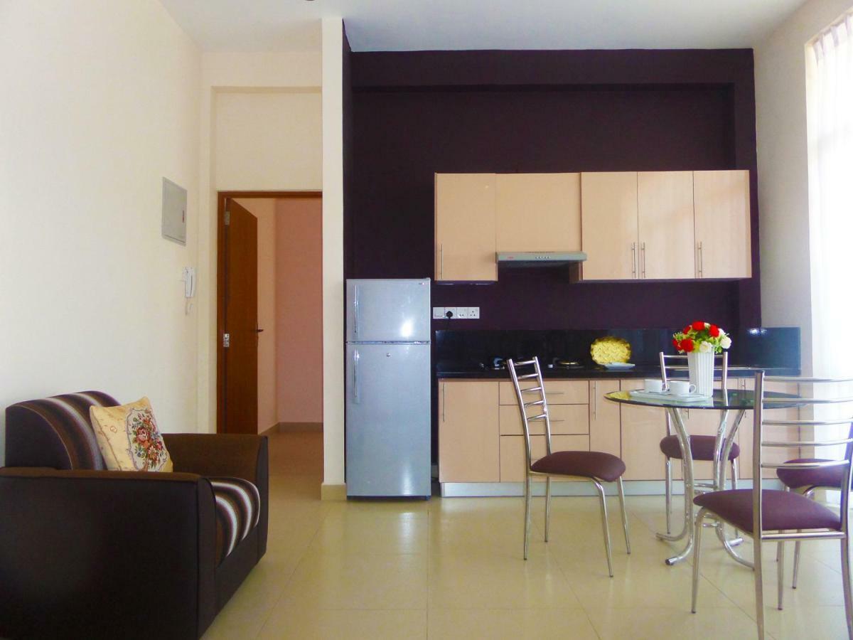 VIVAS Residencies Luxury Apartments Dehiwala-Mont Lavinia Extérieur photo